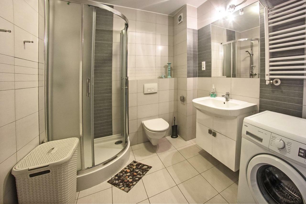 Apartament Kapitanski Bursztynowe Komnaty Darlowko Εξωτερικό φωτογραφία